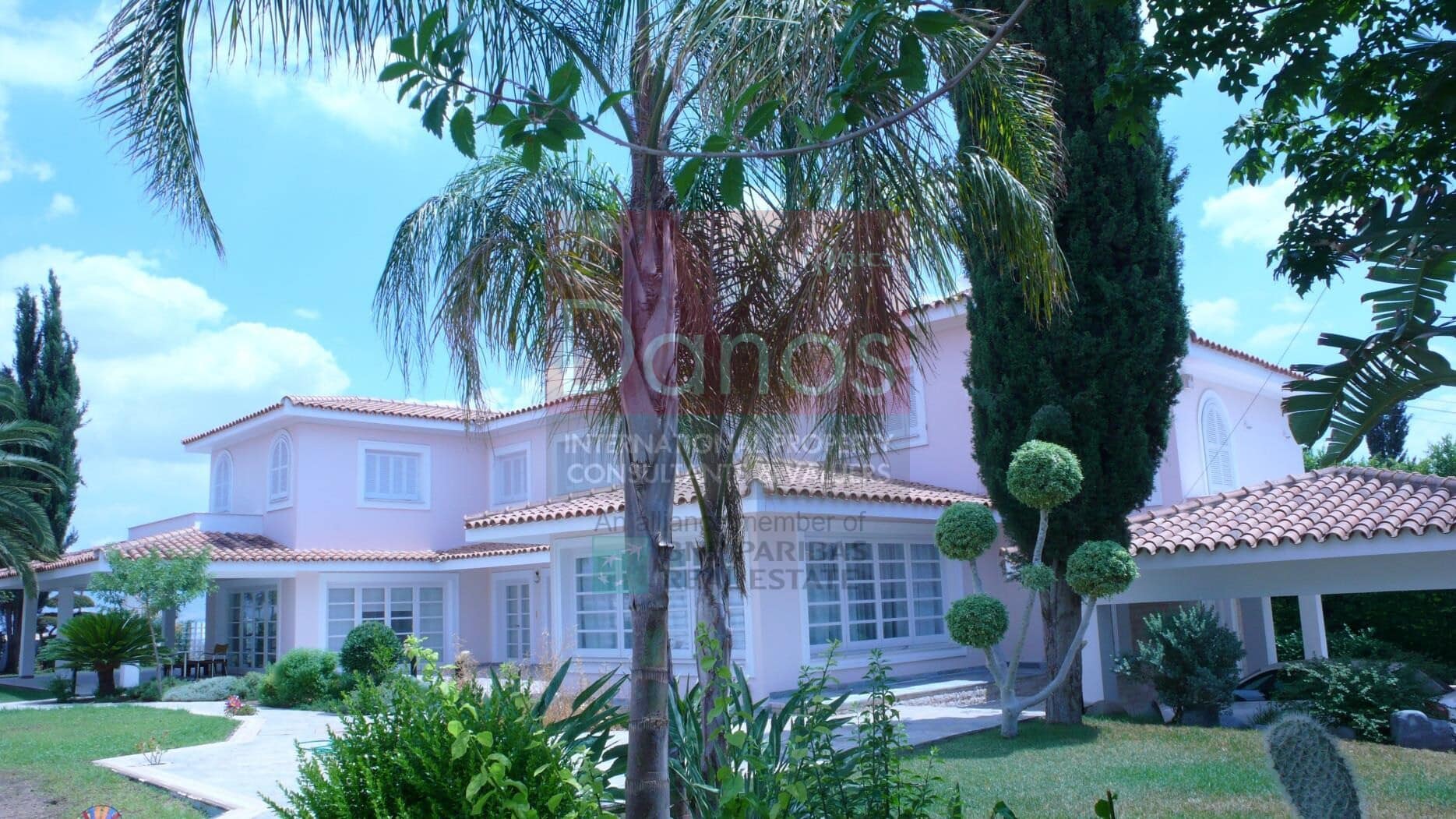 3 Luxury Villa for Sale in Strovolos