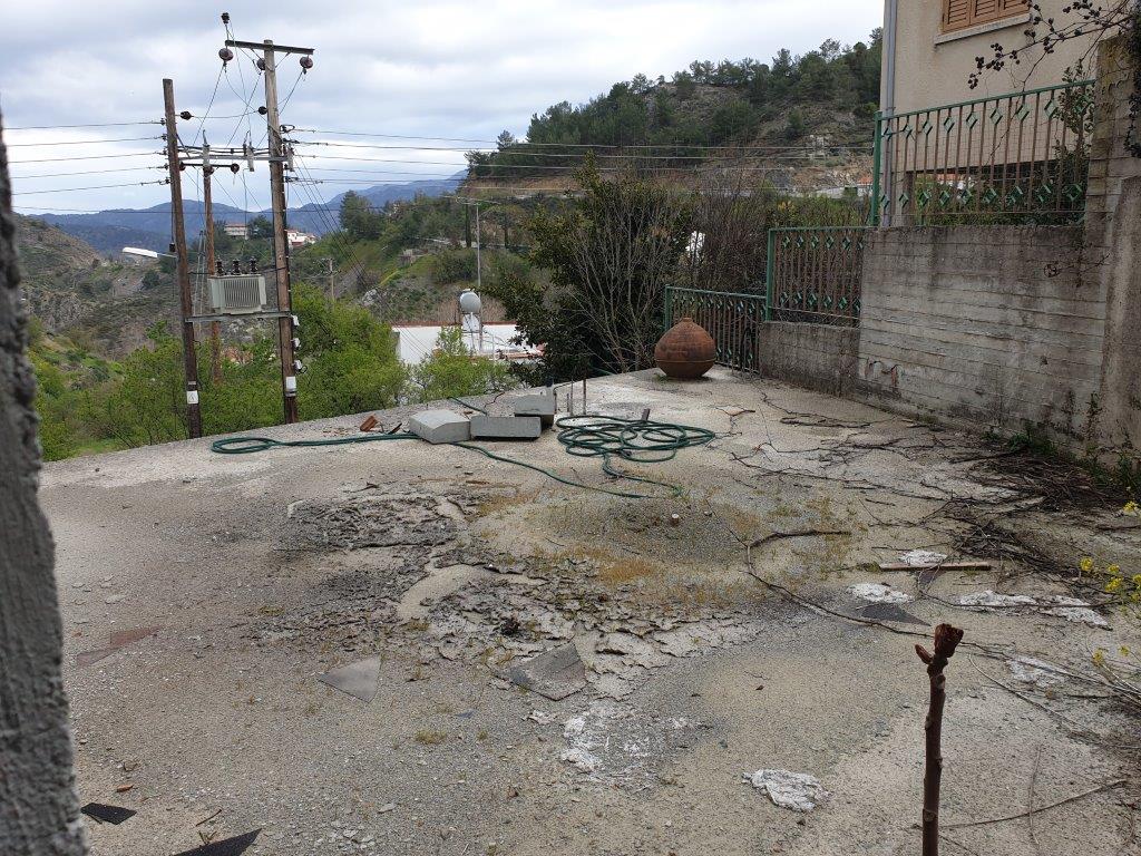 Plot with Unfinished House for sale in Palechori Morfou Nicosia