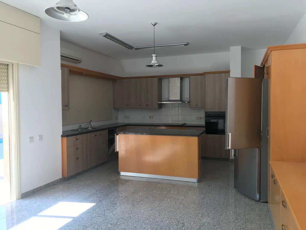 Luxury 4 Bedroom House & Office, with Pool for Rent in Aglantzia, Nicosia