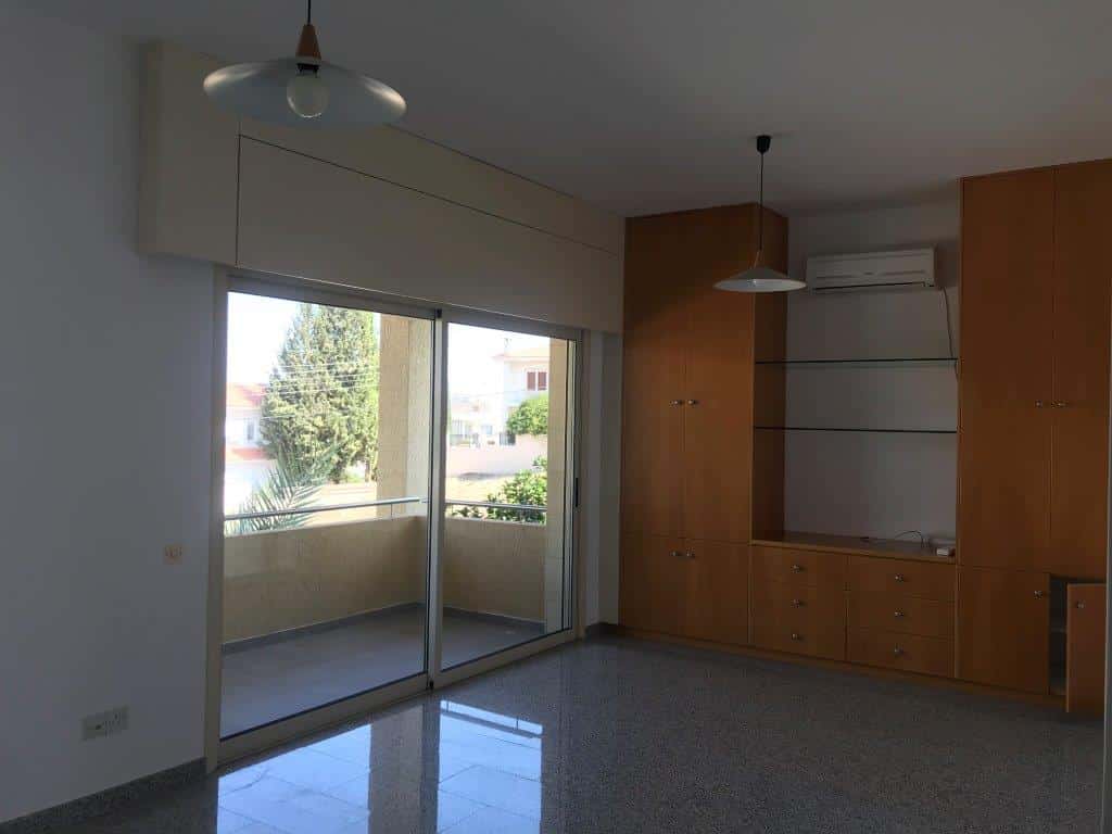 Luxury 4 Bedroom House & Office, with Pool for Rent in Aglantzia, Nicosia