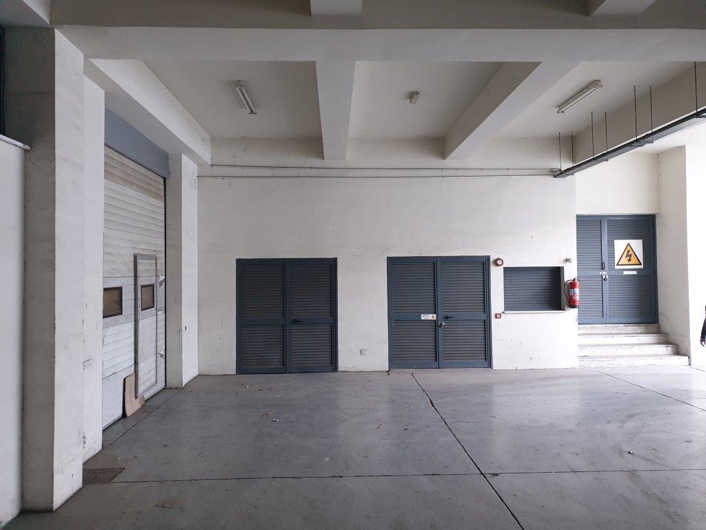 Showroom & Warehouse for rent in Strovolos, Nicosia