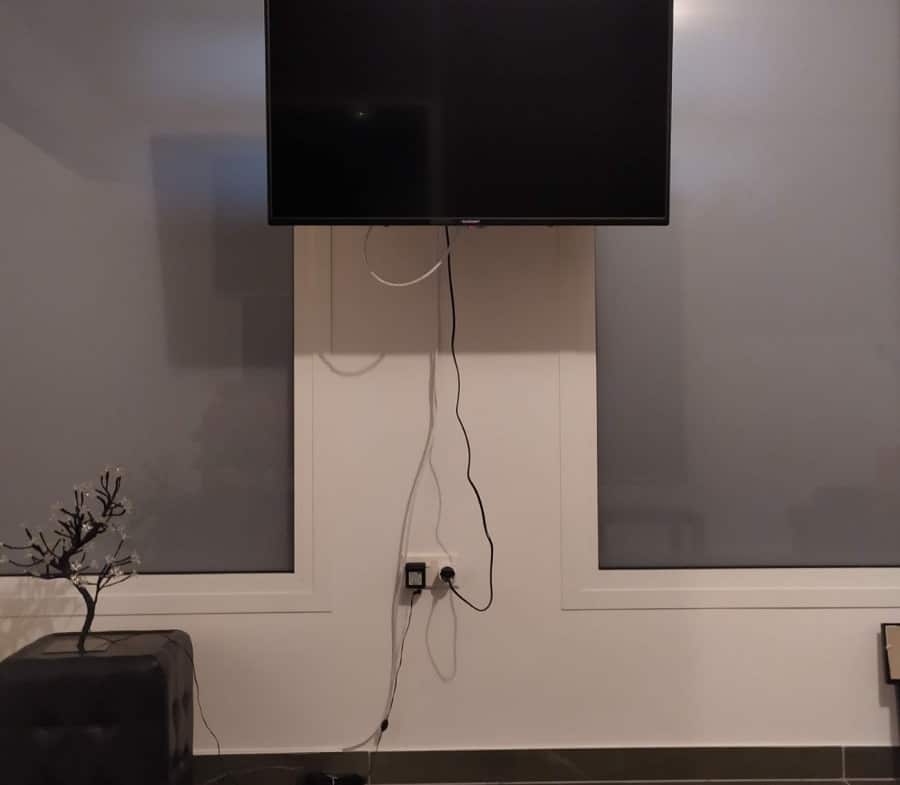 900