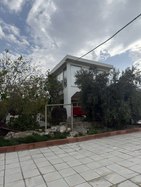 Dream House in Deneia, Nicosia For Rent