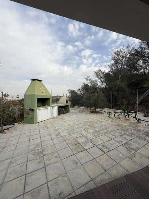 Dream House in Deneia, Nicosia For Rent