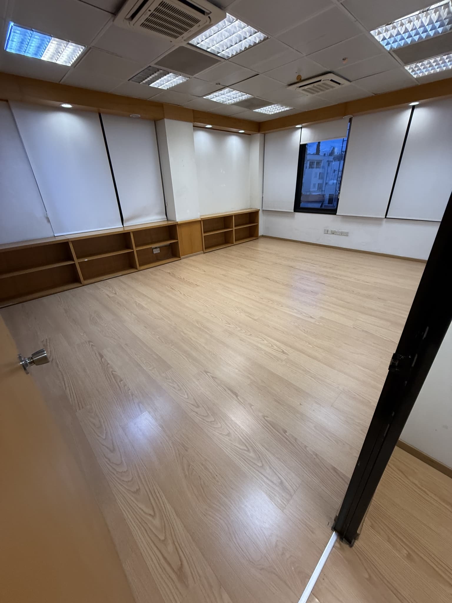 Offices / Building For Rent in Strovolos Ave. Strovolos, Nicosia