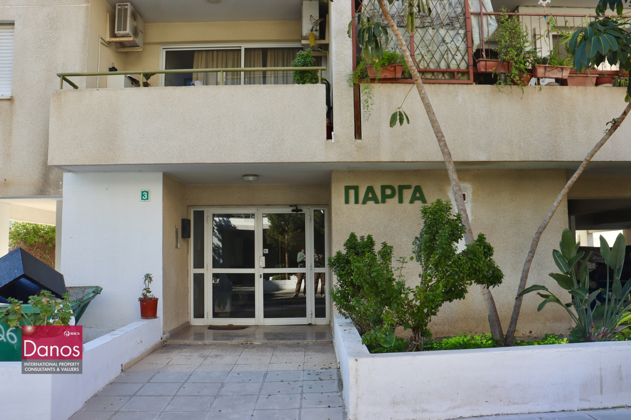 3-Bedroom Penthouse Whole Floor Apartment in Ayioi Omologites