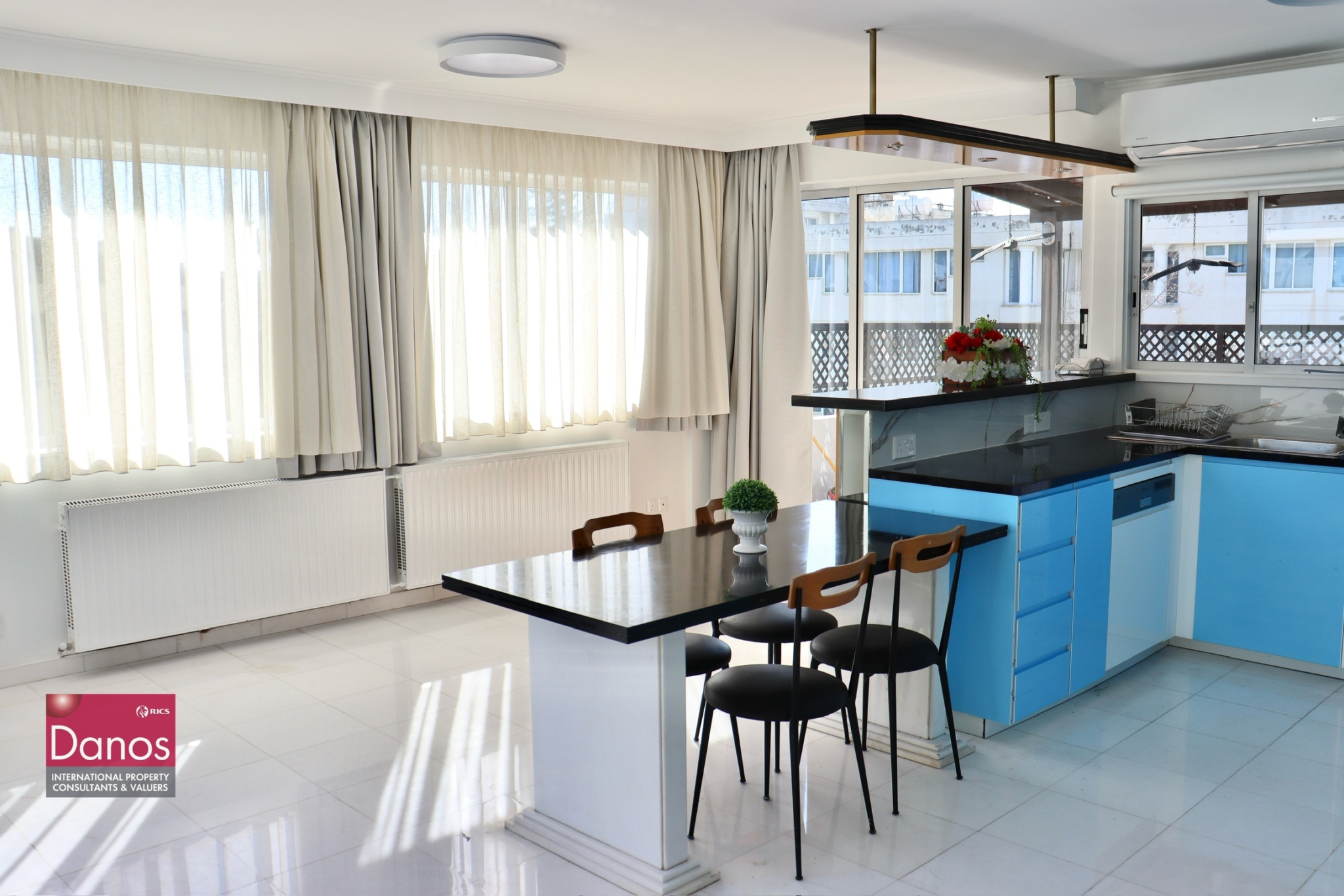3-Bedroom Penthouse Whole Floor Apartment in Ayioi Omologites