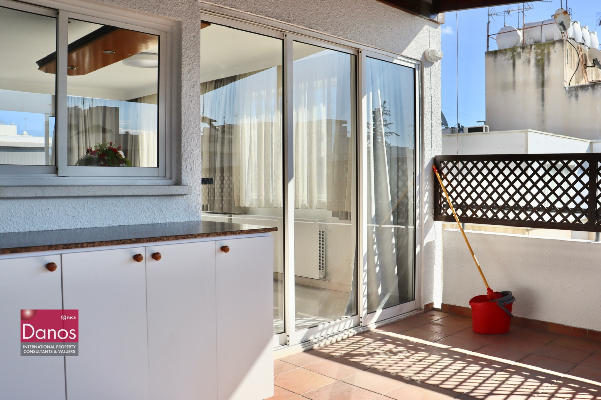 3-Bedroom Penthouse Whole Floor Apartment in Ayioi Omologites
