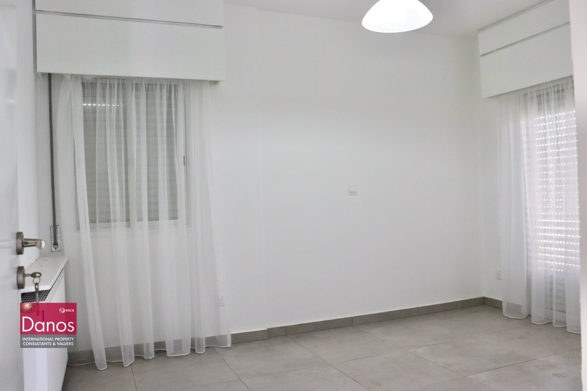 3-Bedroom Penthouse Whole Floor Apartment in Ayioi Omologites