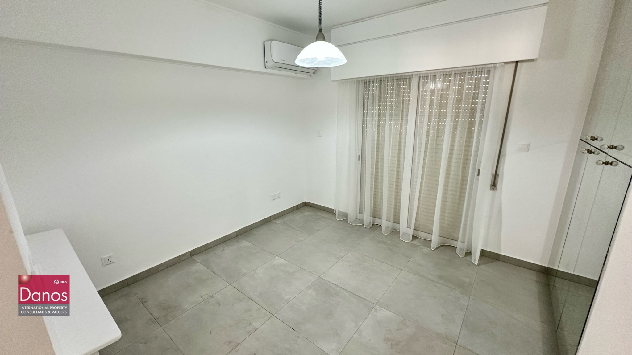 3-Bedroom Penthouse Whole Floor Apartment in Ayioi Omologites