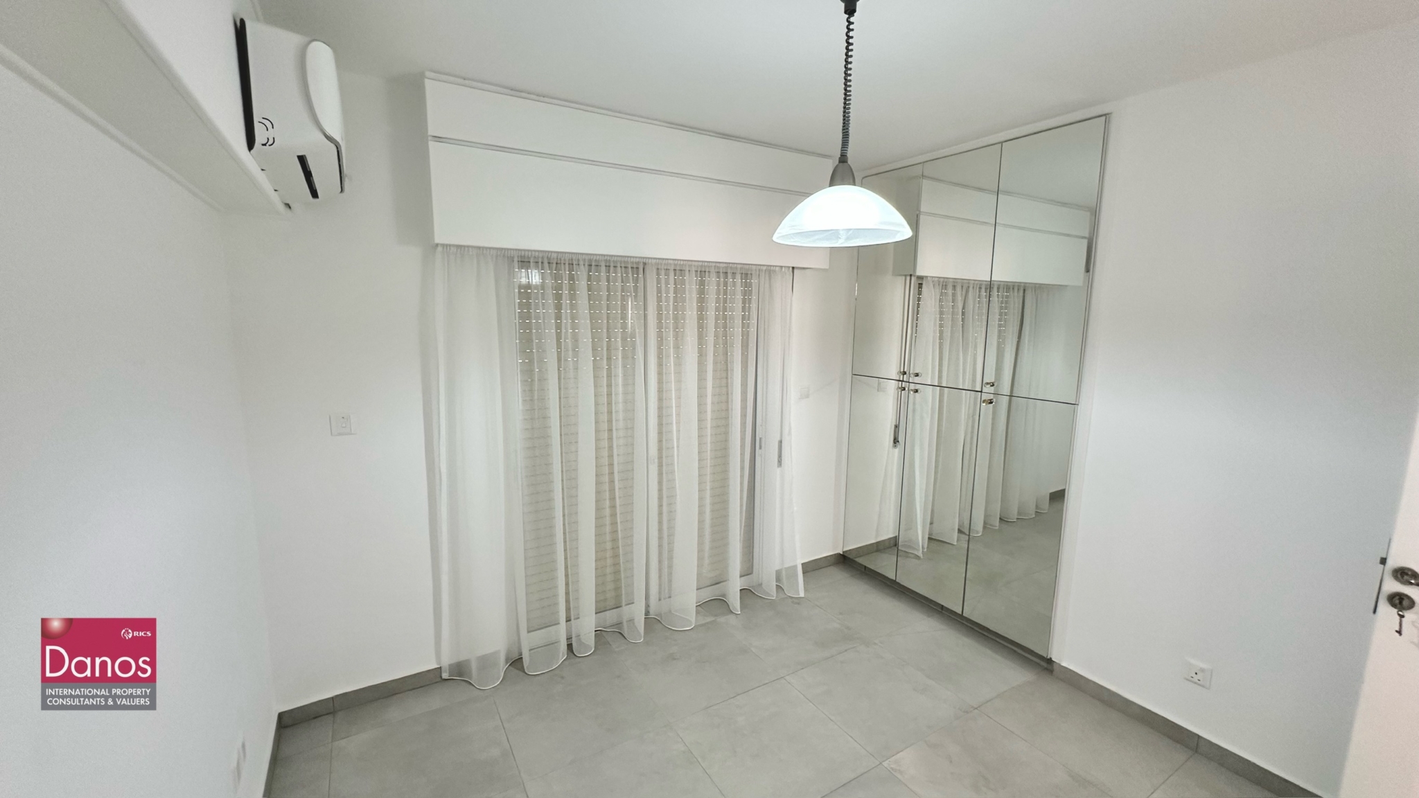3-Bedroom Penthouse Whole Floor Apartment in Ayioi Omologites