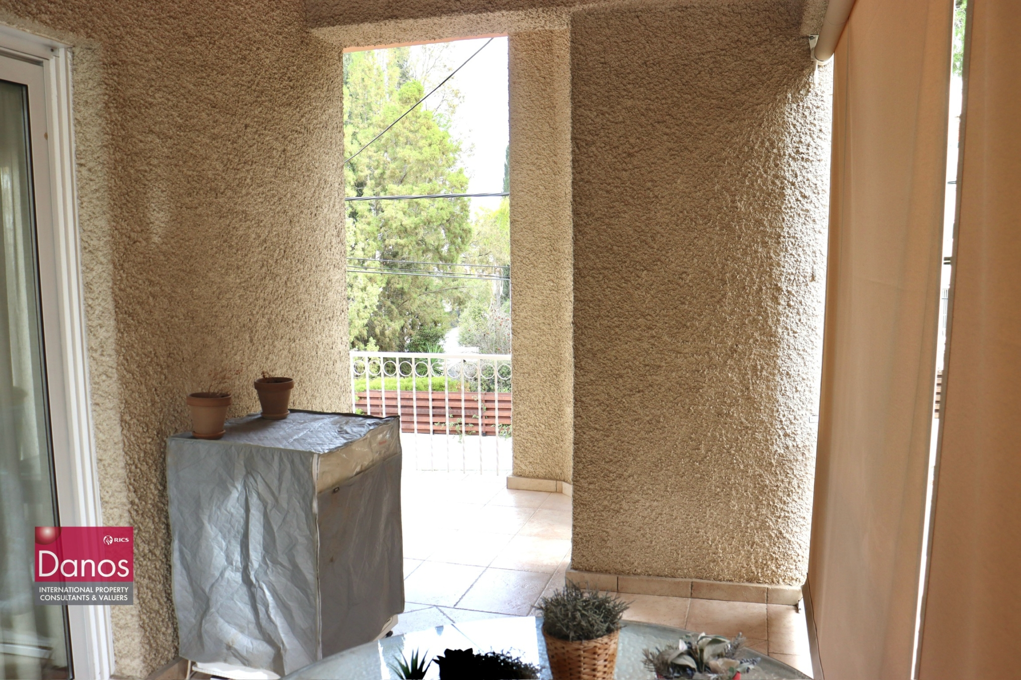 Beautiful Upper-Floor 3 Bedroom House for rent in Akropoli, Strovolos