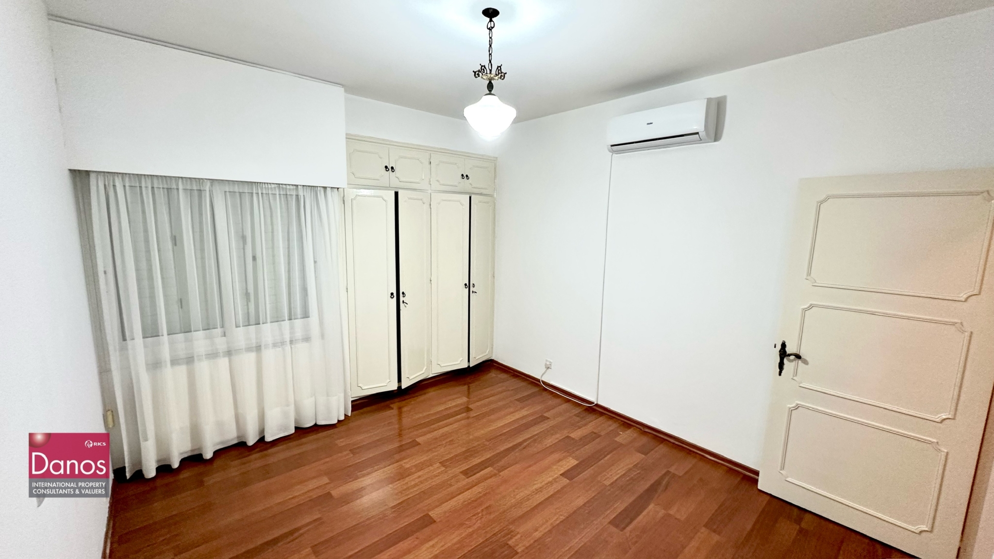 Beautiful Upper-Floor 3 Bedroom House for rent in Akropoli, Strovolos