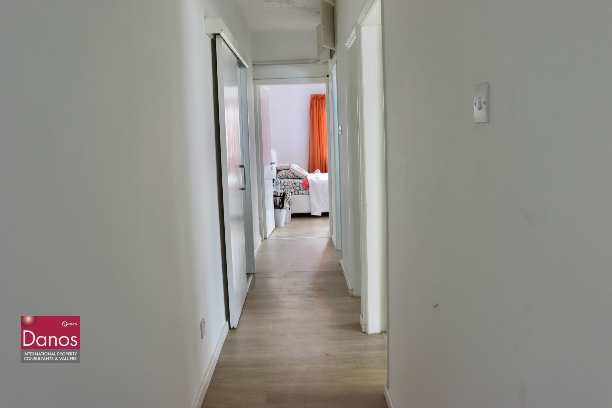 3-Bedroom Flat For Sale in Acropolis Central Location