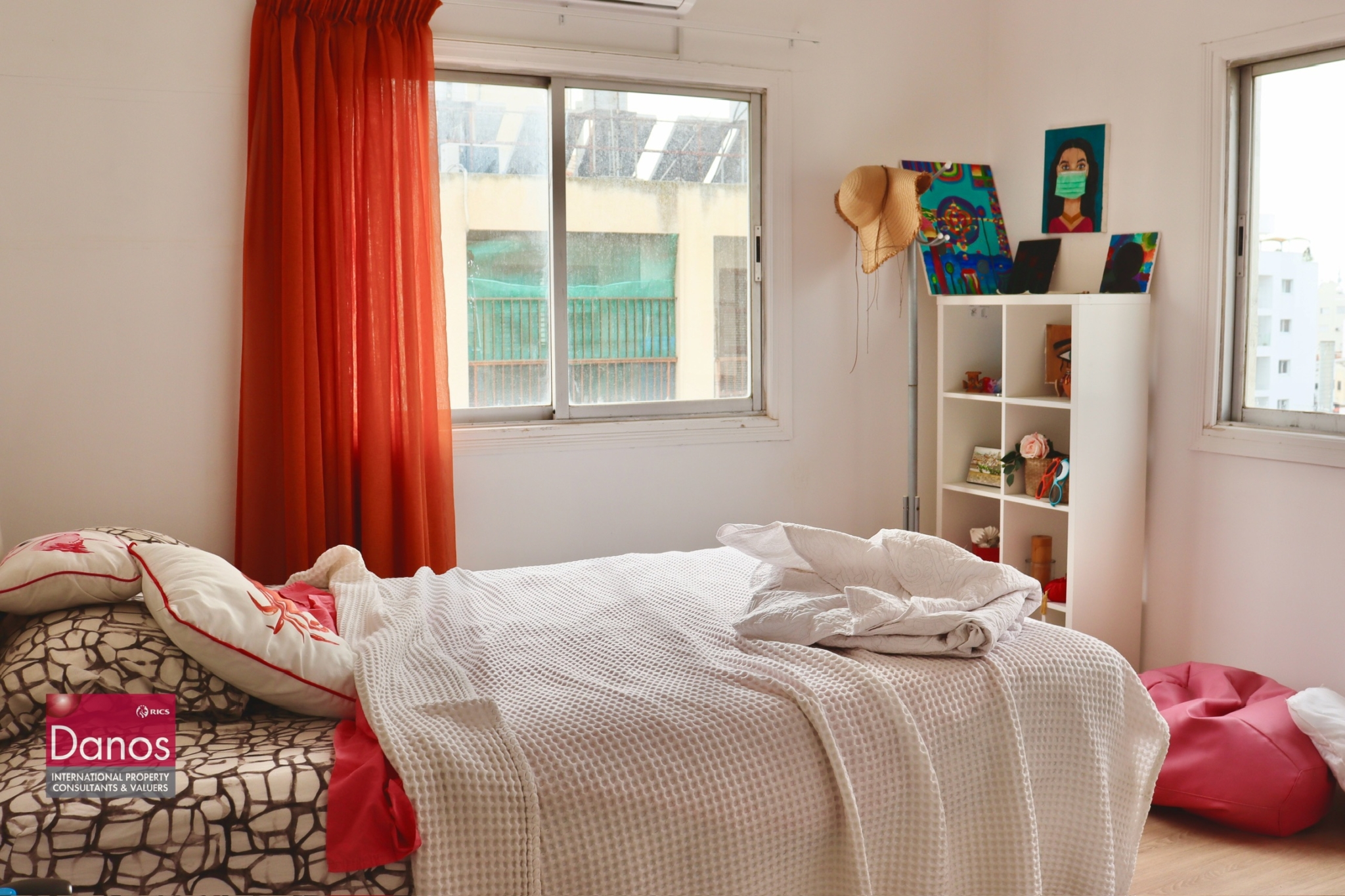 3-Bedroom Flat For Sale in Acropolis Central Location