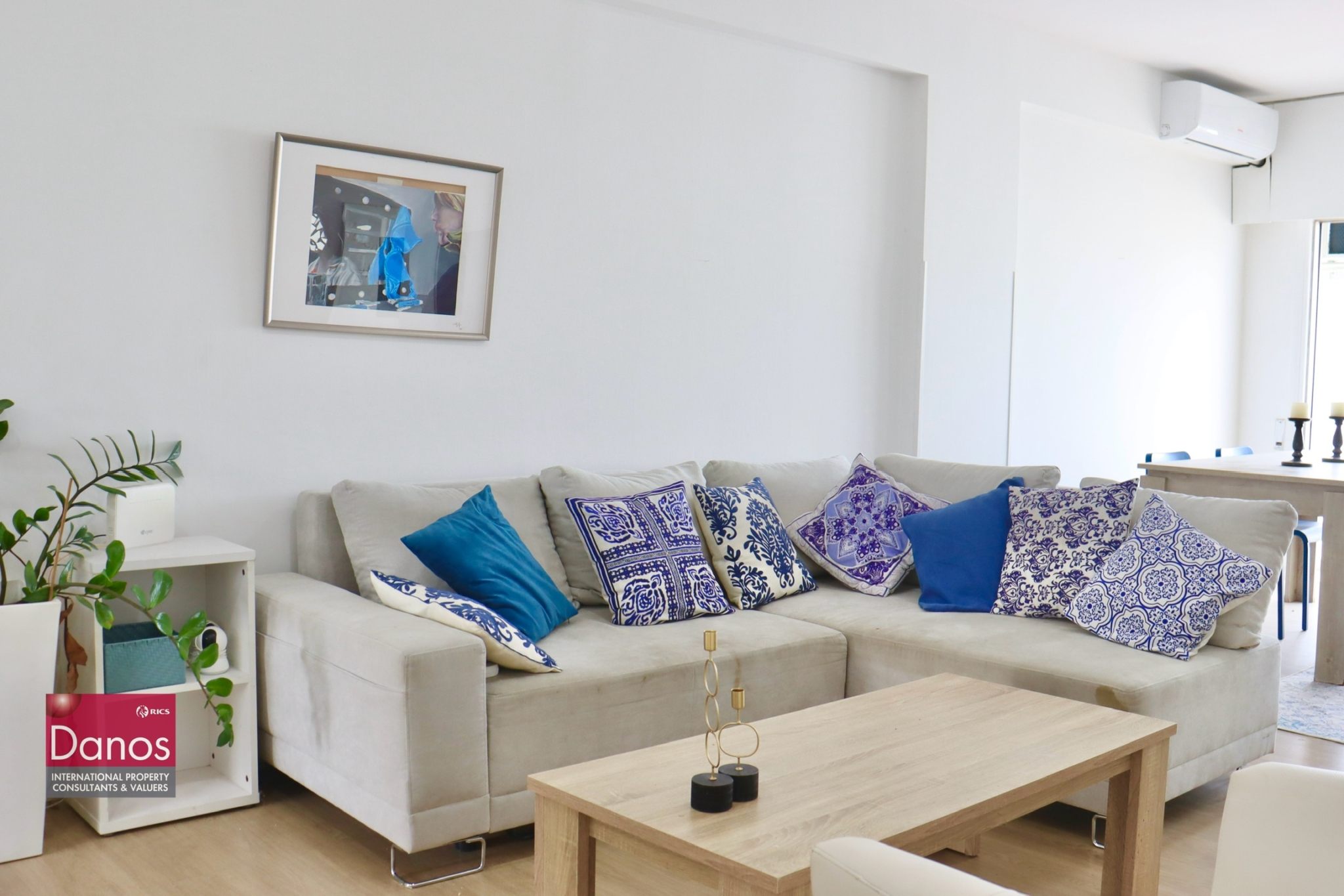 3-Bedroom Flat For Sale in Acropolis Central Location