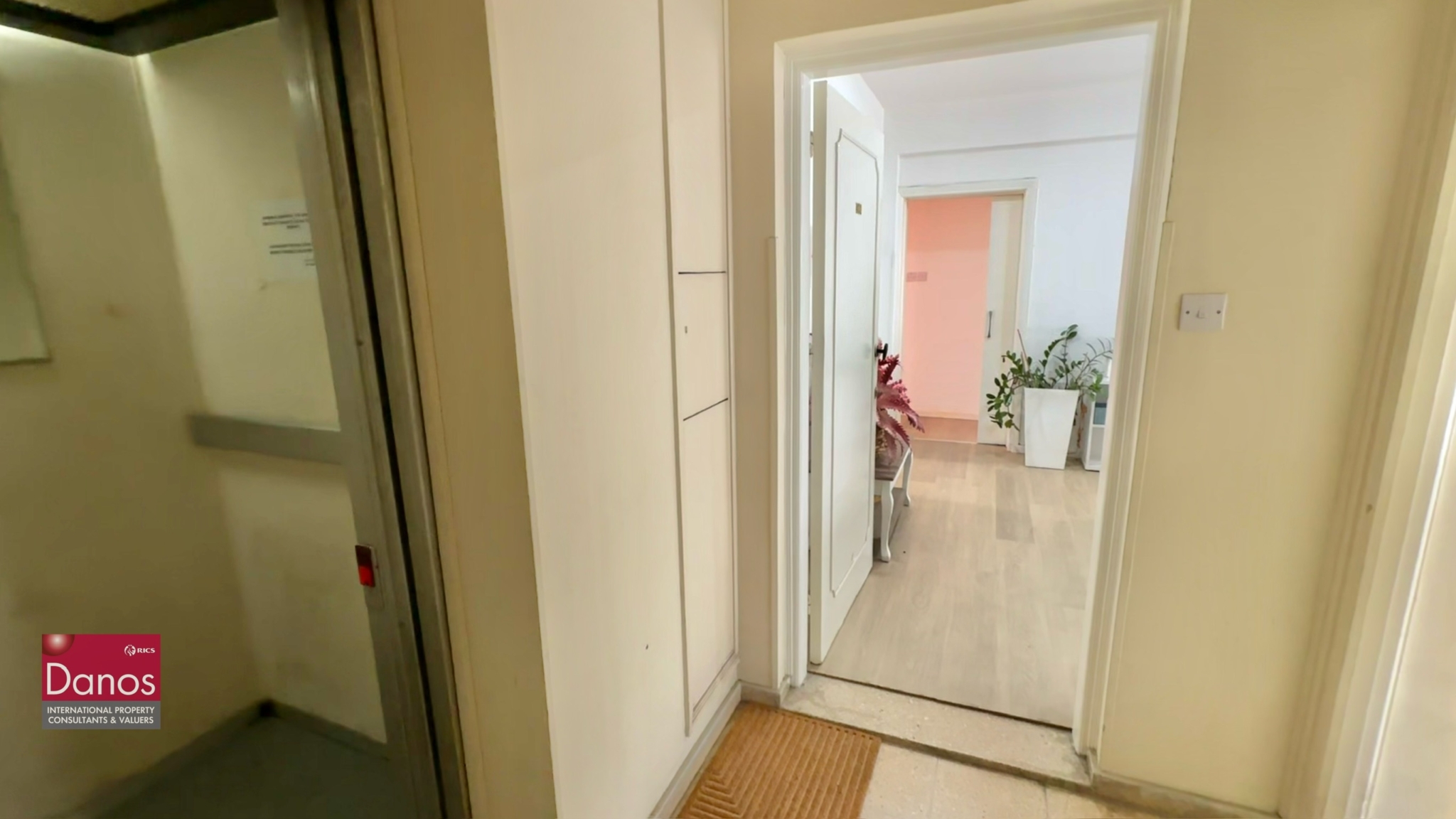 3-Bedroom Flat For Sale in Acropolis Central Location