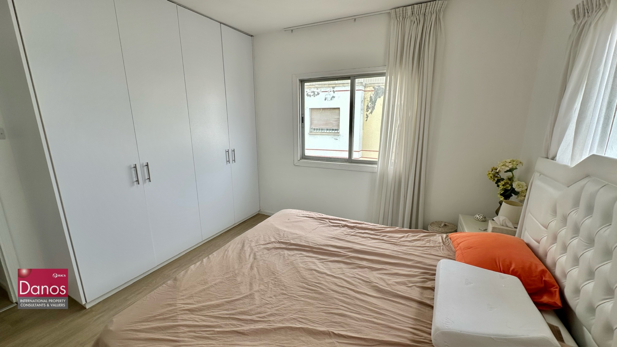 3-Bedroom Flat For Sale in Acropolis Central Location