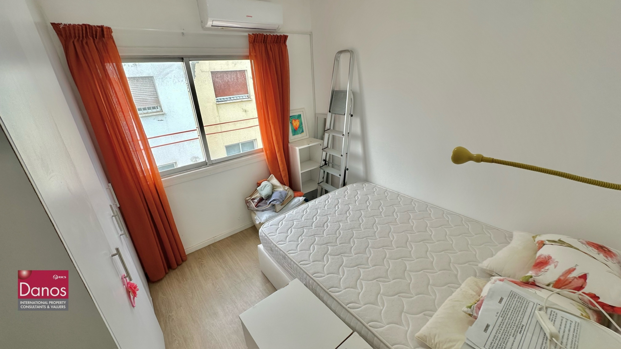 3-Bedroom Flat For Sale in Acropolis Central Location