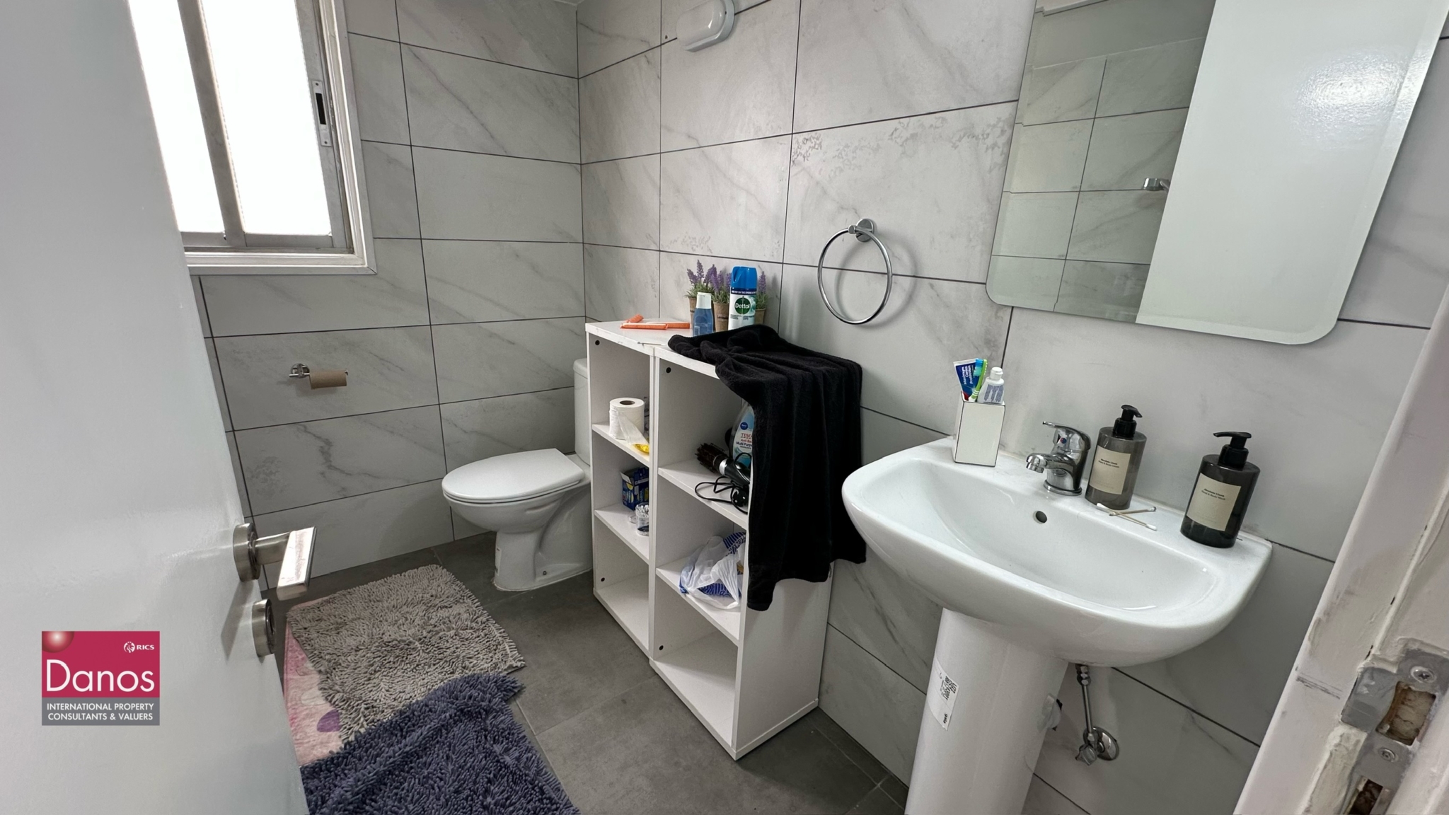 3-Bedroom Flat For Sale in Acropolis Central Location