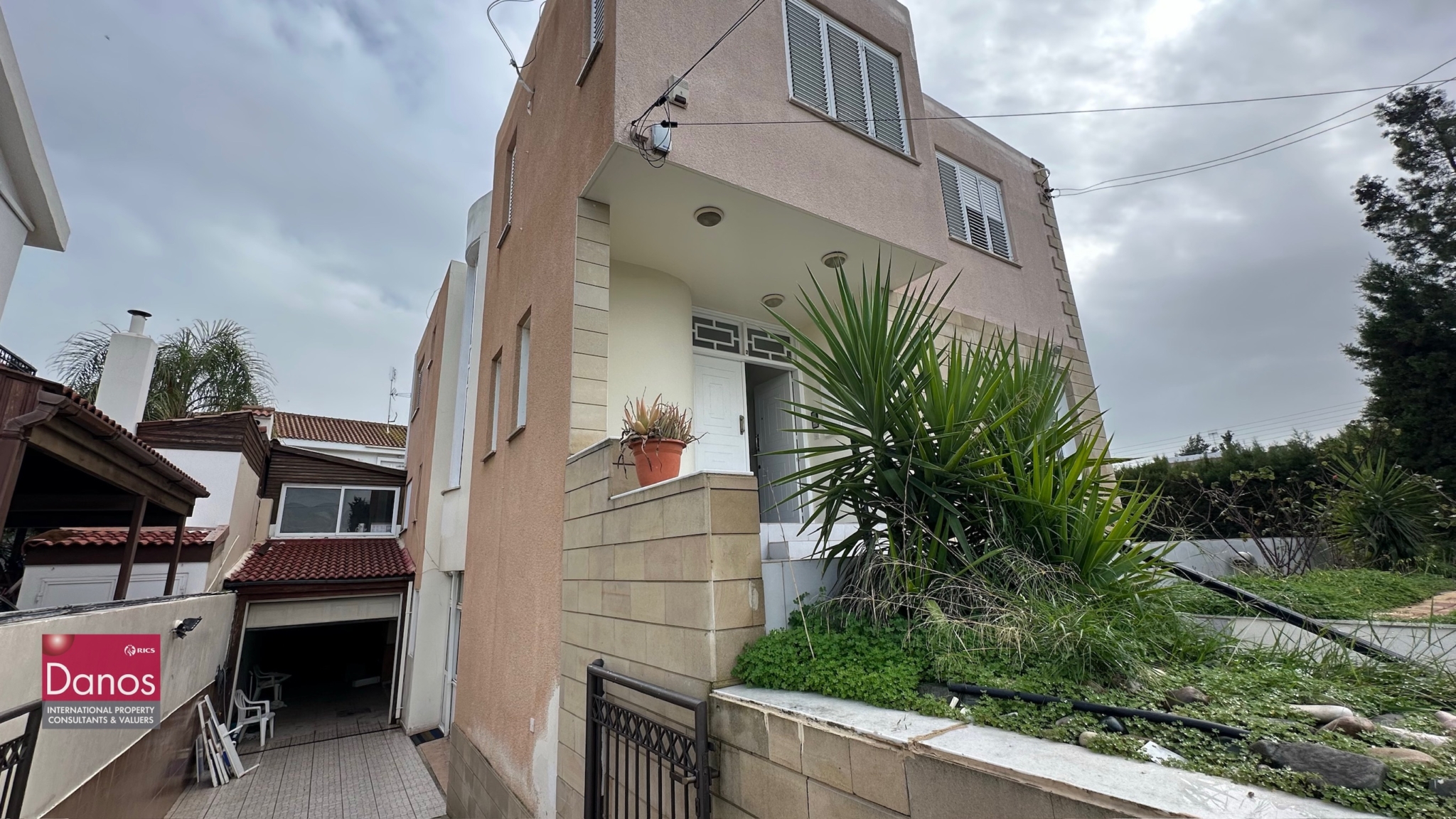5 Bedroom House for Rent in Strovolos