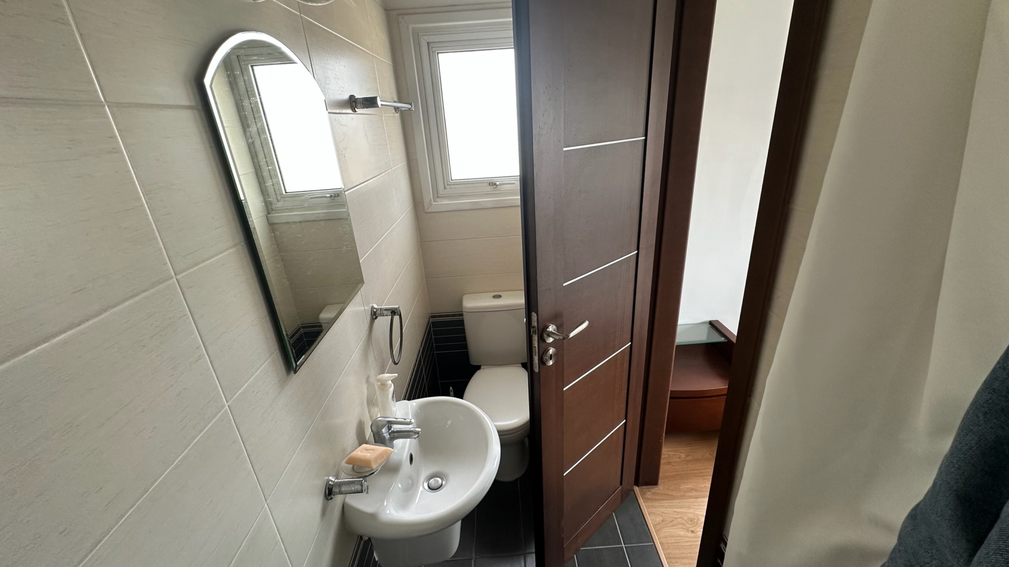 Beautiful 2 Bedroom Penthouse For Sale in Ayioi Omologites, Nicosia