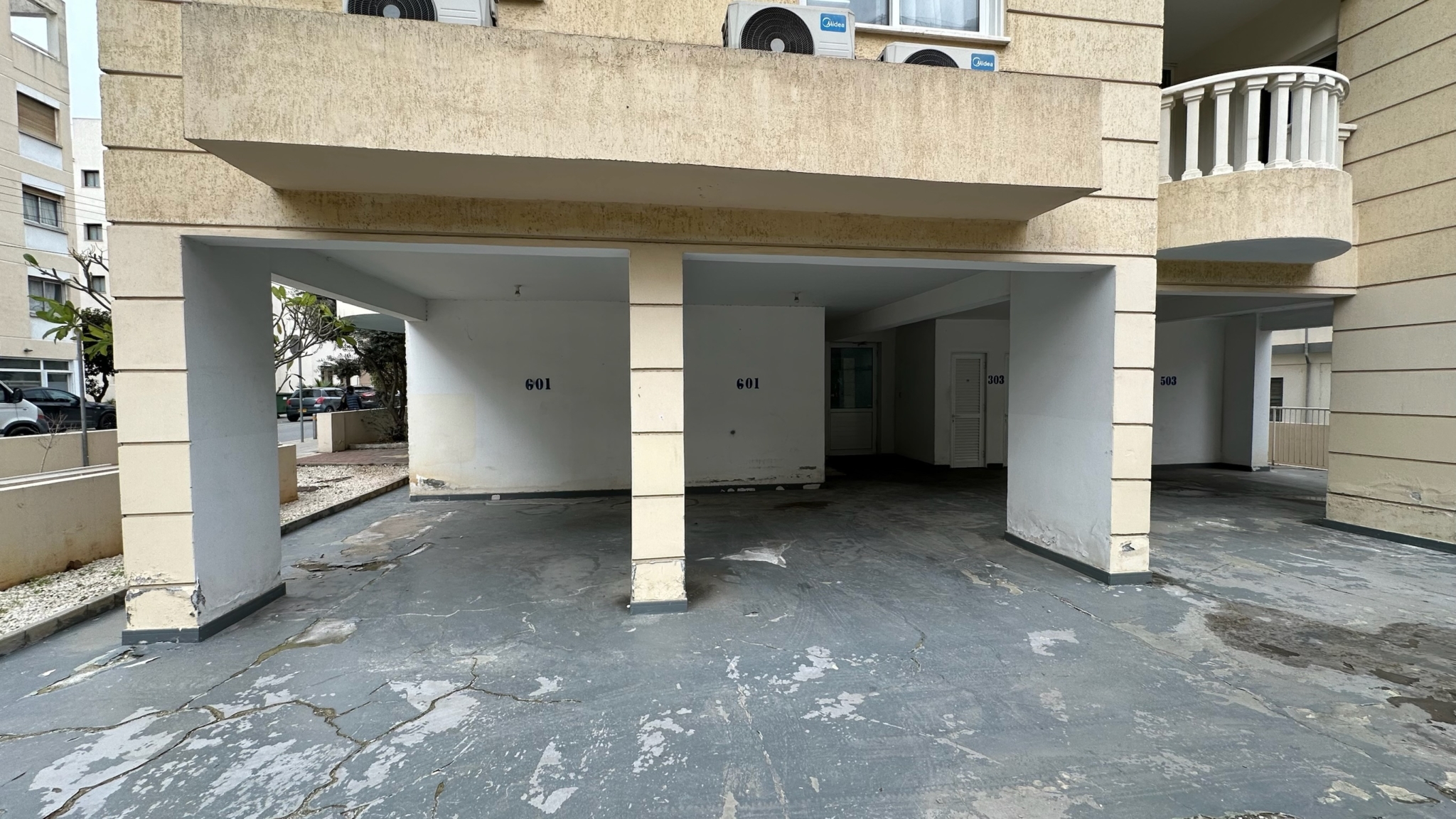 Beautiful 2 Bedroom Penthouse For Sale in Ayioi Omologites, Nicosia