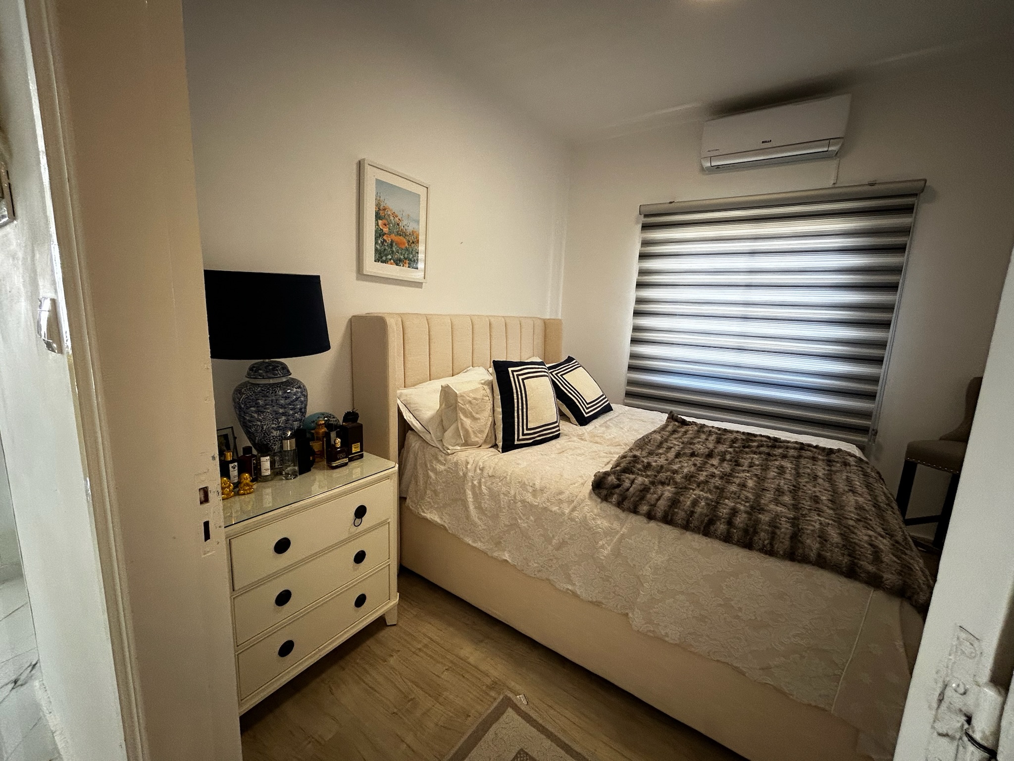 Beautiful Fully Renovated 3 Bedroom Flat for sale in Akropoli, Strovolos