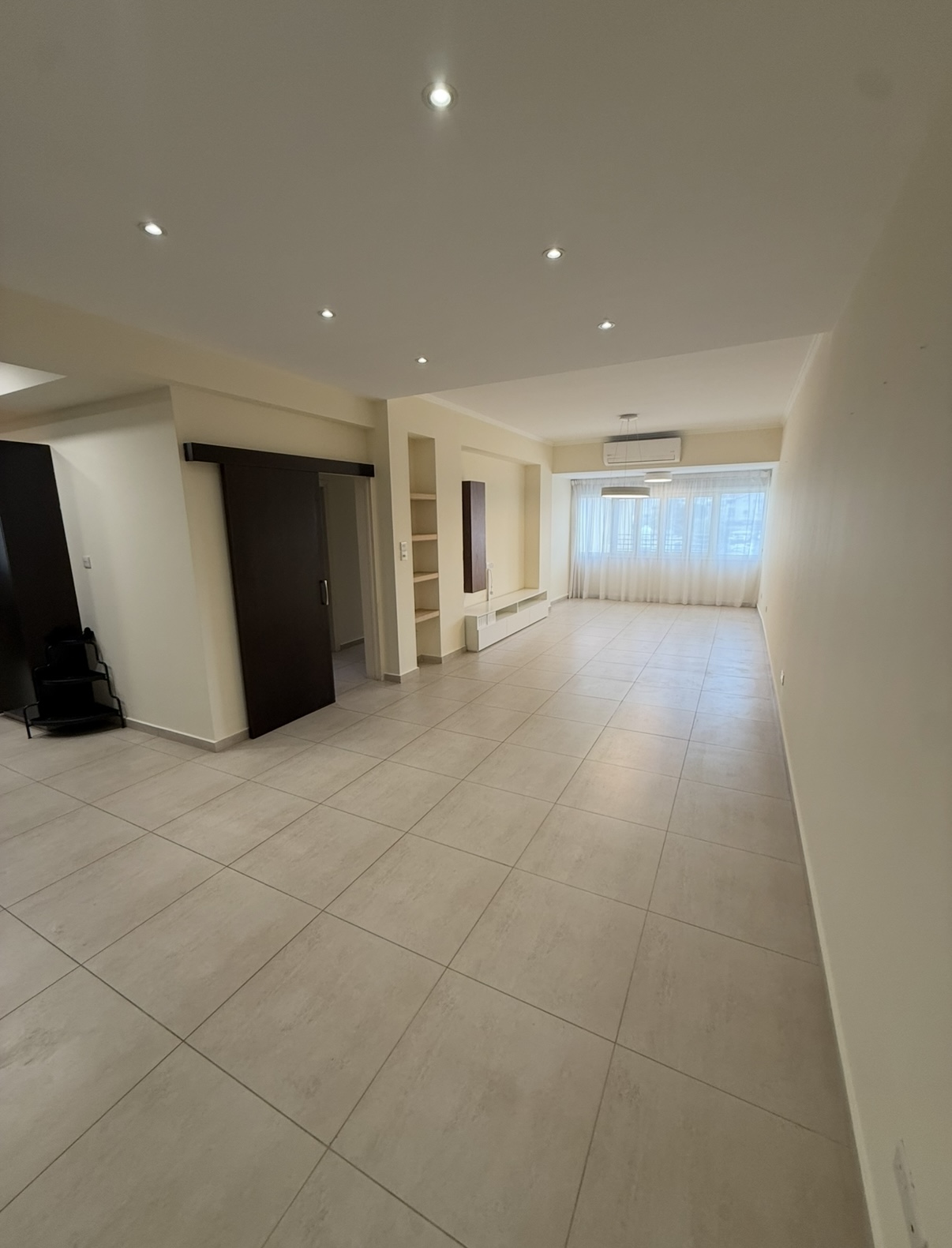Screenshot 3-Bedroom Flat for Rent in Strovolos, Nicosia, Prime Location