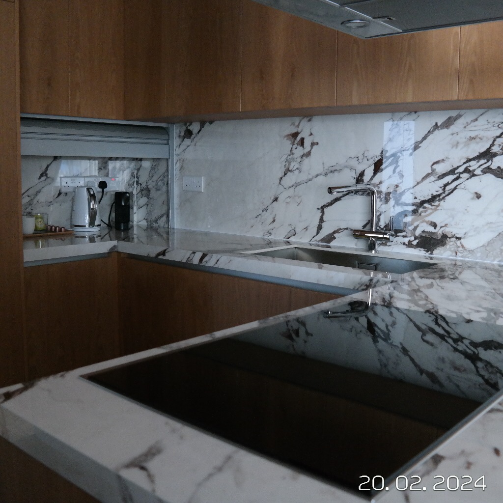 Luxury 2-bedroom apartment to rent in Ayioi Omologites