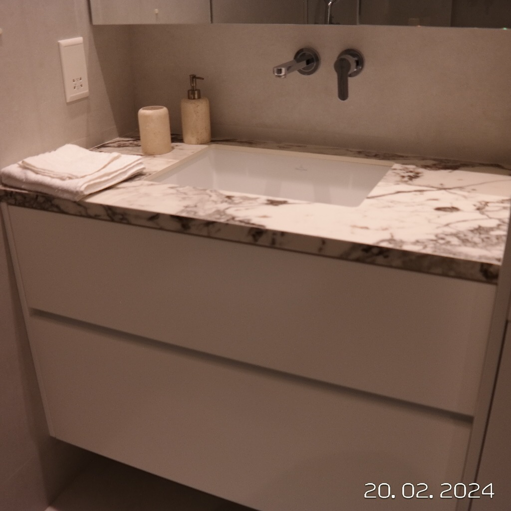 Luxury 2-bedroom apartment to rent in Ayioi Omologites