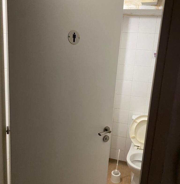 768