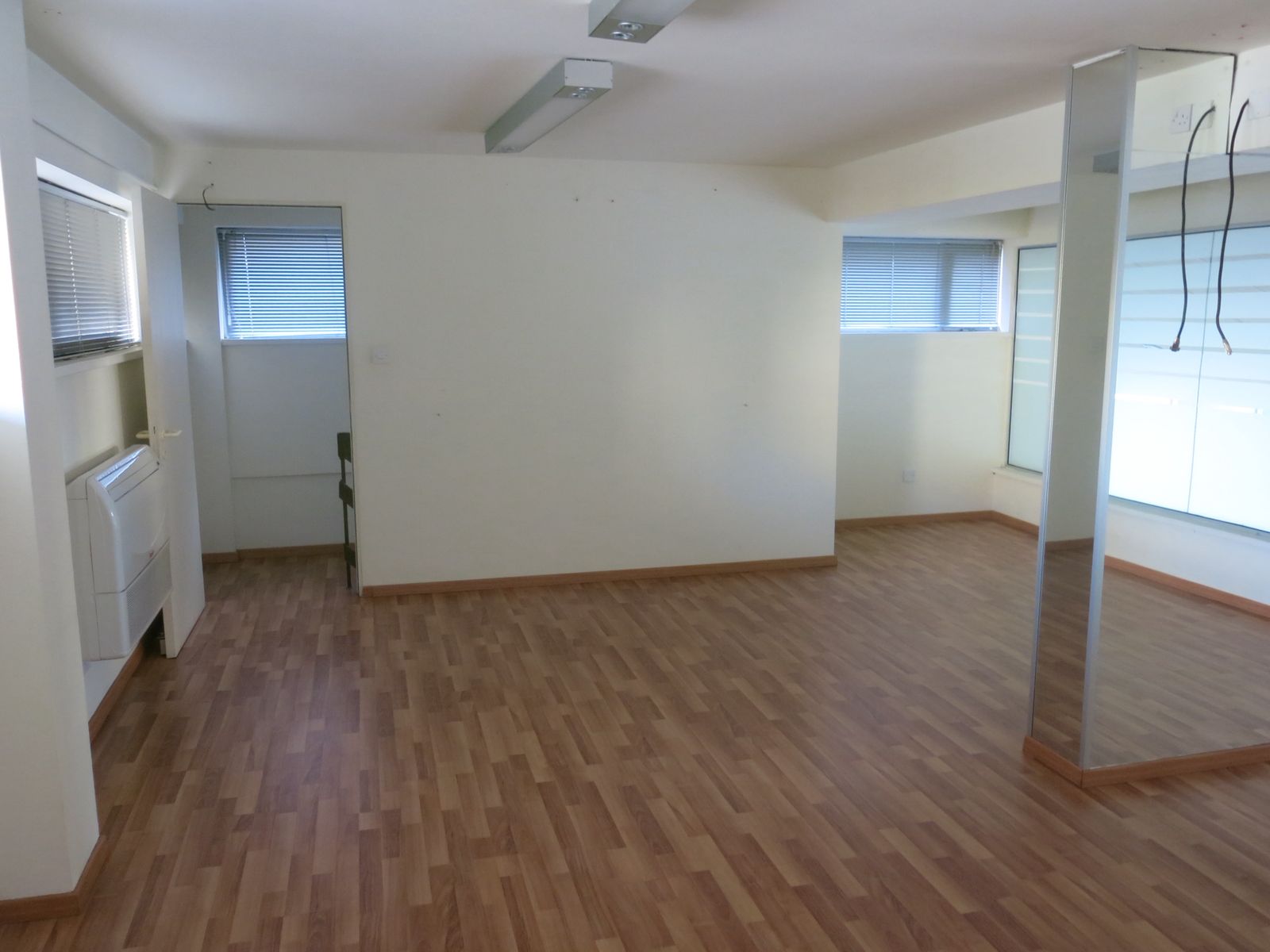 Showroom/Offices for Rent Ayioi Omologites, Nicosia