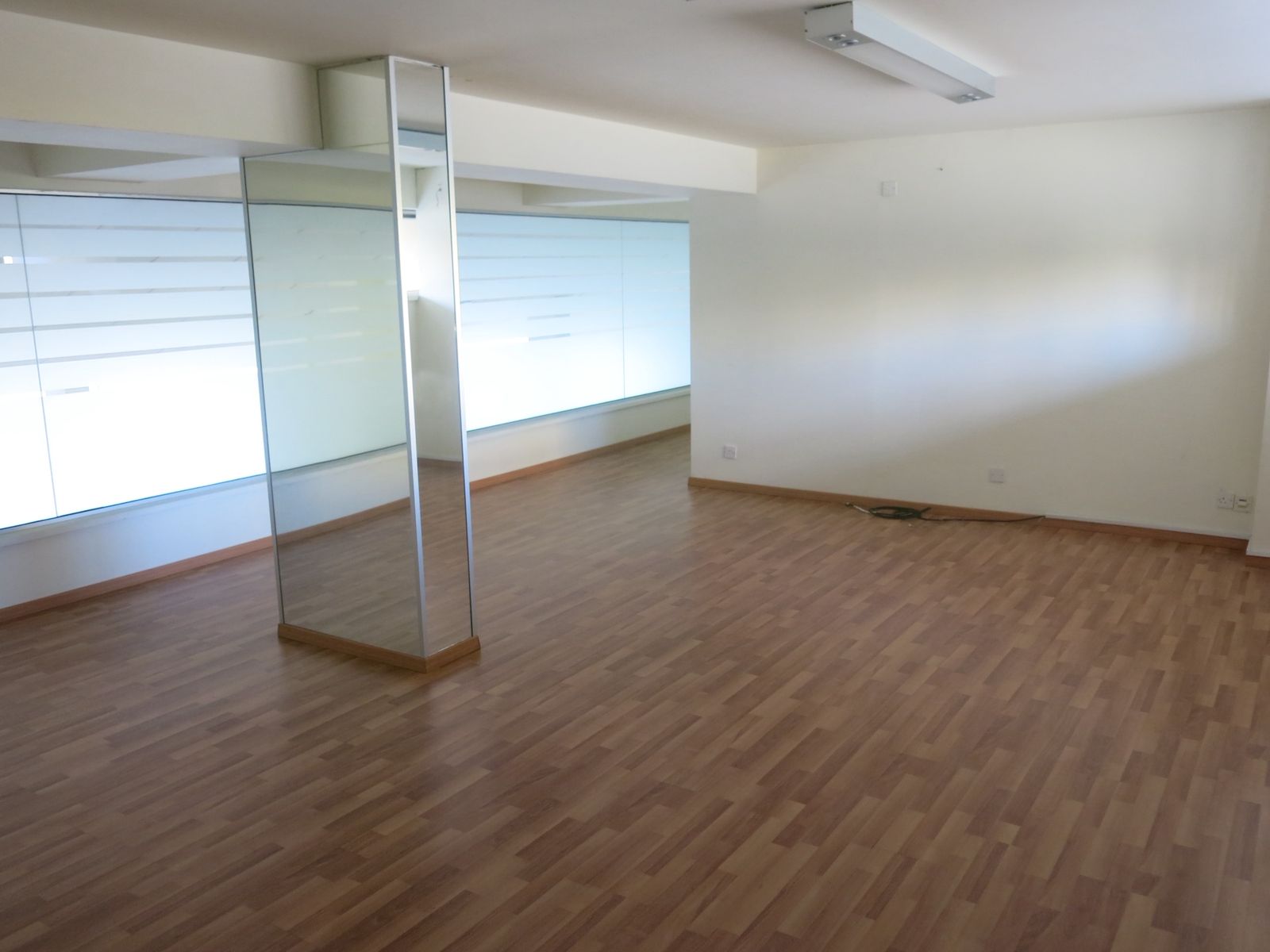 Showroom/Offices for Rent Ayioi Omologites, Nicosia