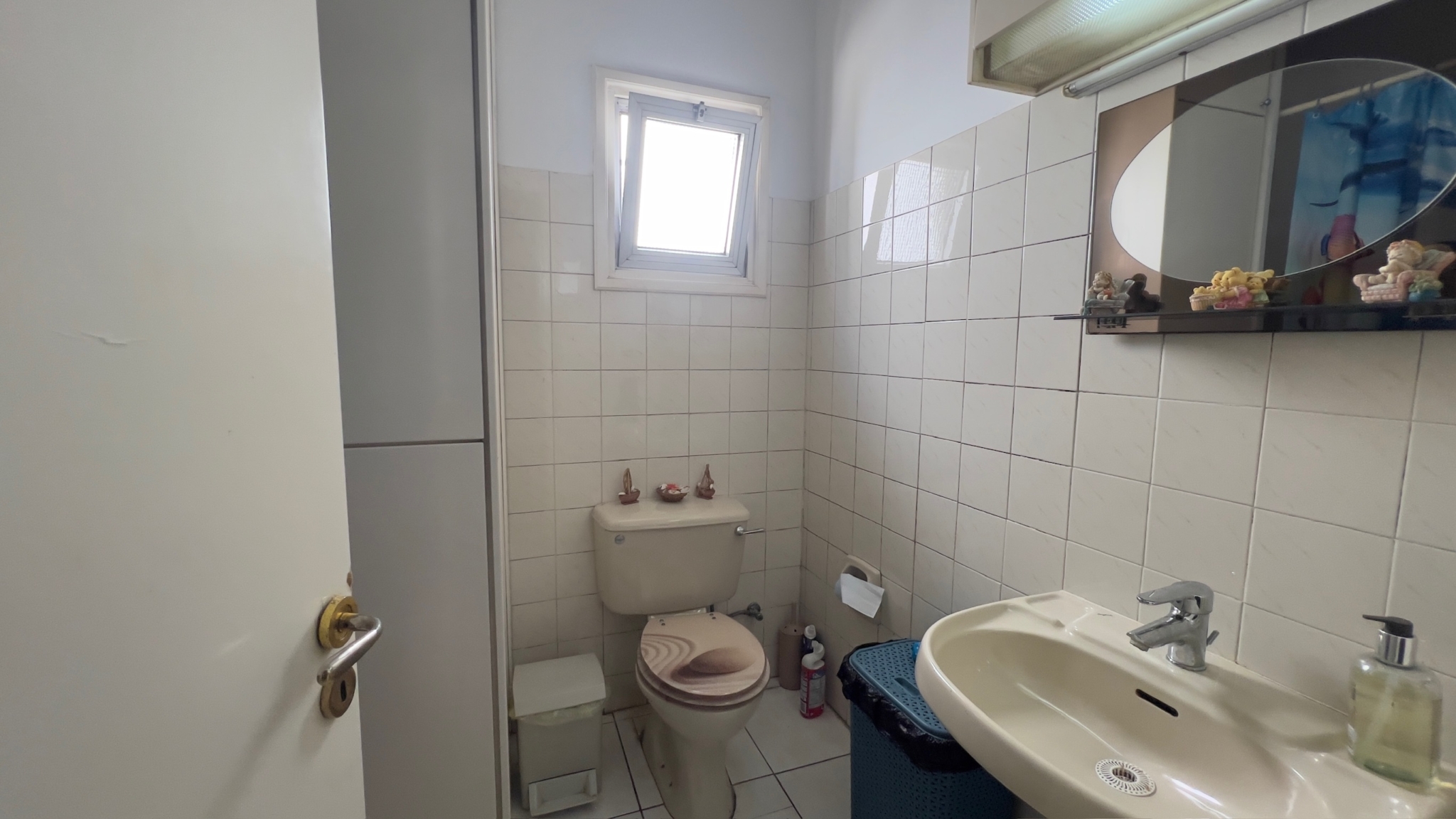 3 Bedroom Flat for Sale Ayioi Omologites, Nicosia