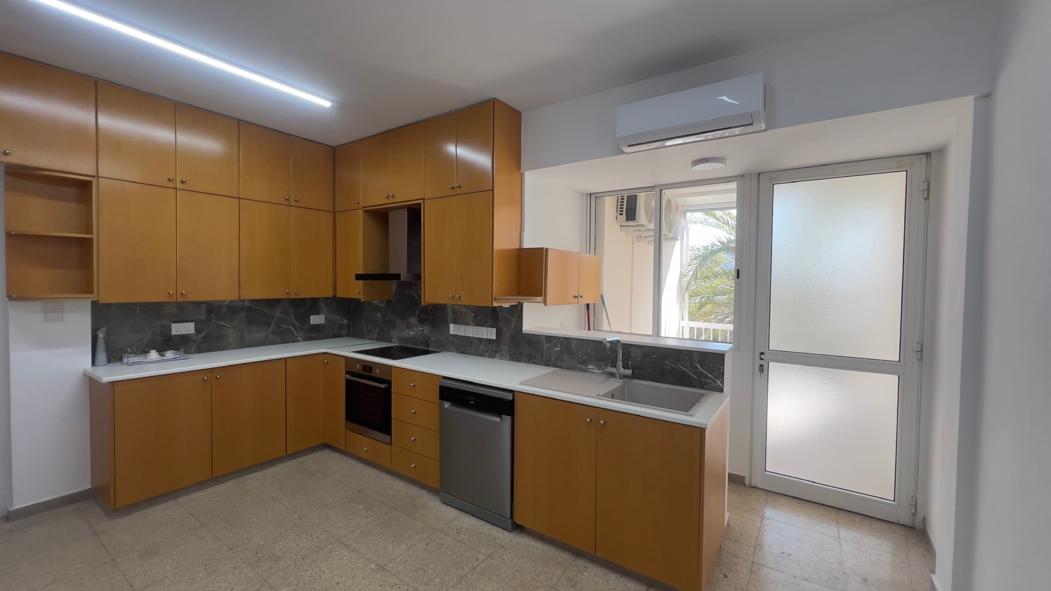 Huge 3 Bedroom Flat For Rent Aglatzia, Nicosia