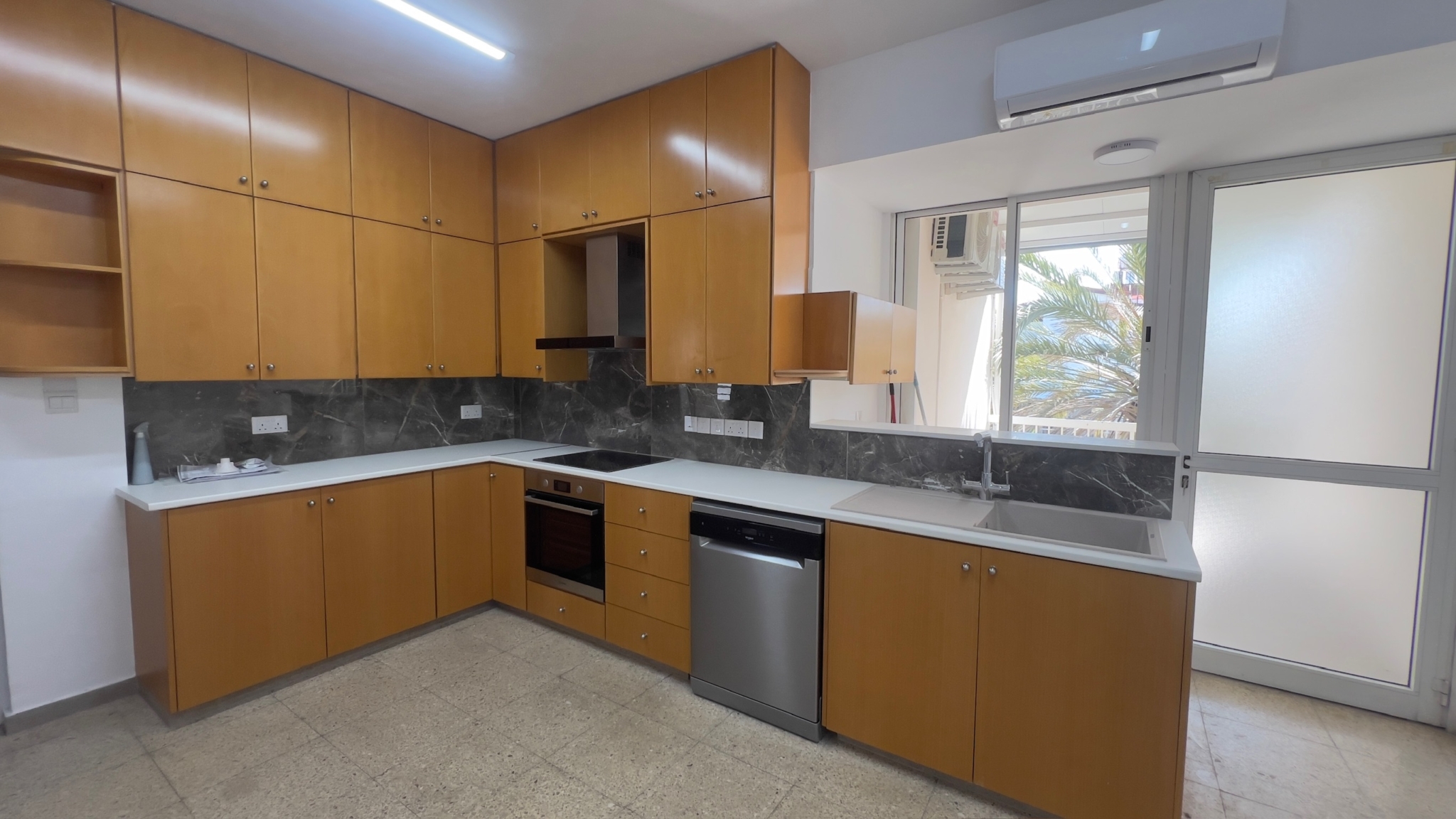 Huge 3 Bedroom Flat For Rent Aglatzia, Nicosia