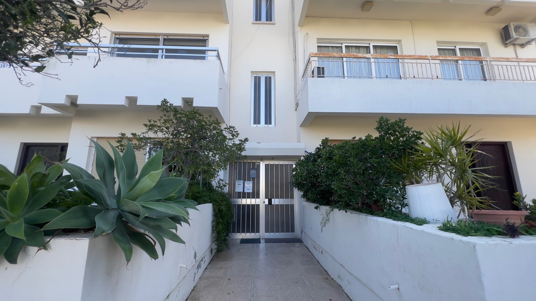 Huge 3 Bedroom Flat For Rent Aglatzia, Nicosia
