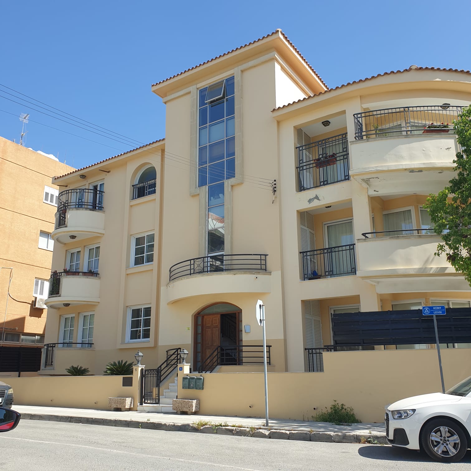Amazing Ground Floor Maisonette for Rent Nicosia