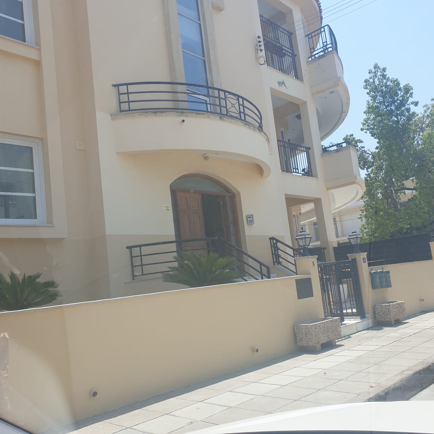 Amazing Ground Floor Maisonette for Rent Nicosia