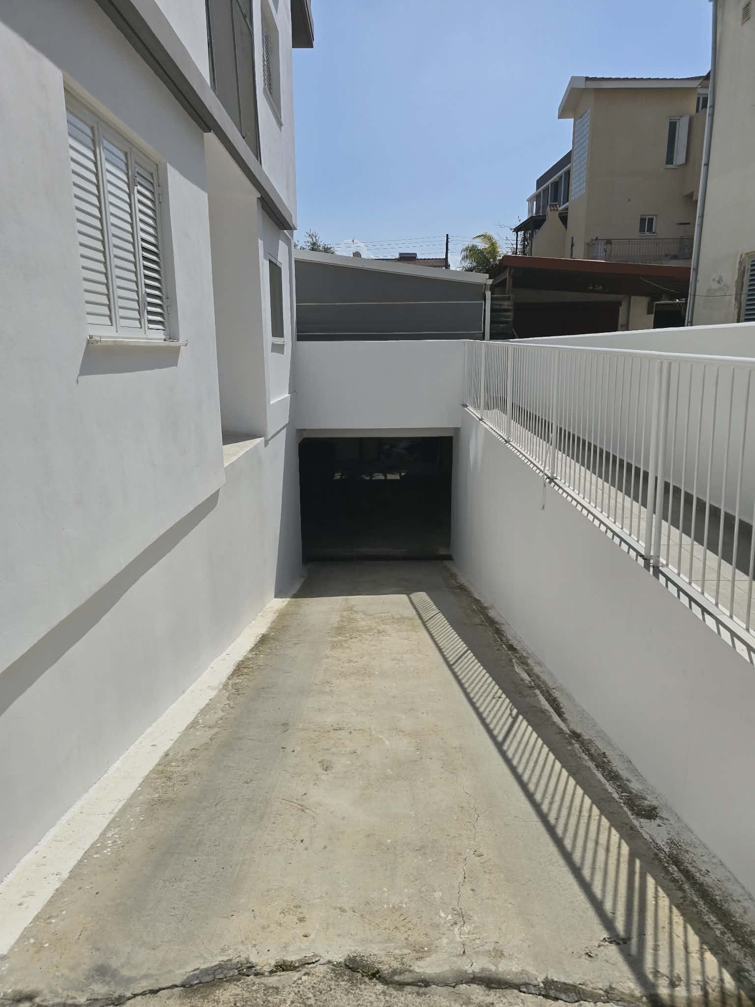 2 Bedroom Flat For Sale in Ayios Dometios, Nicosia