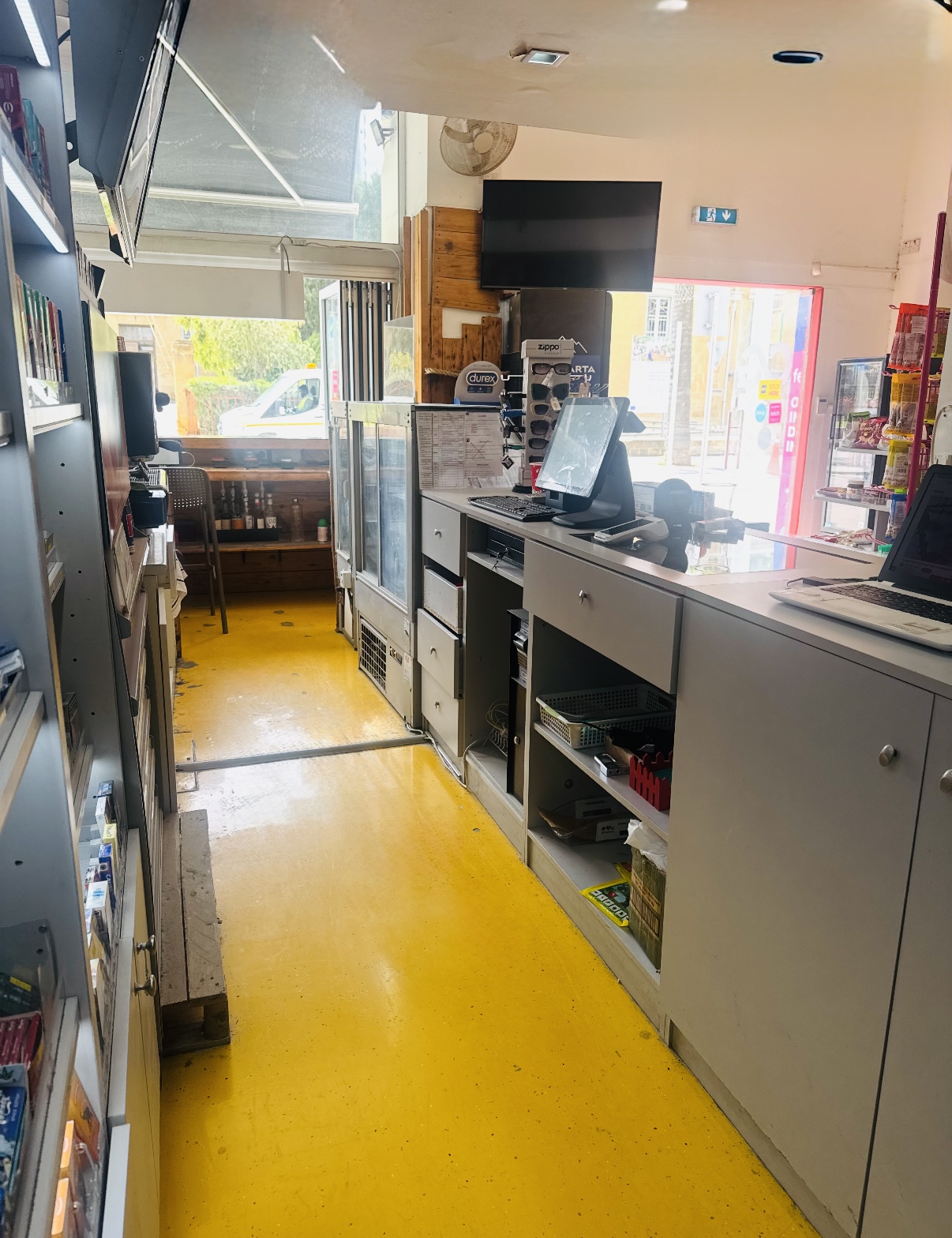 FOR SALE–MINI MARKET-KIOSK-COFFEE SHOP IN PRIME LOCATION NICOSIA CITY CENTER