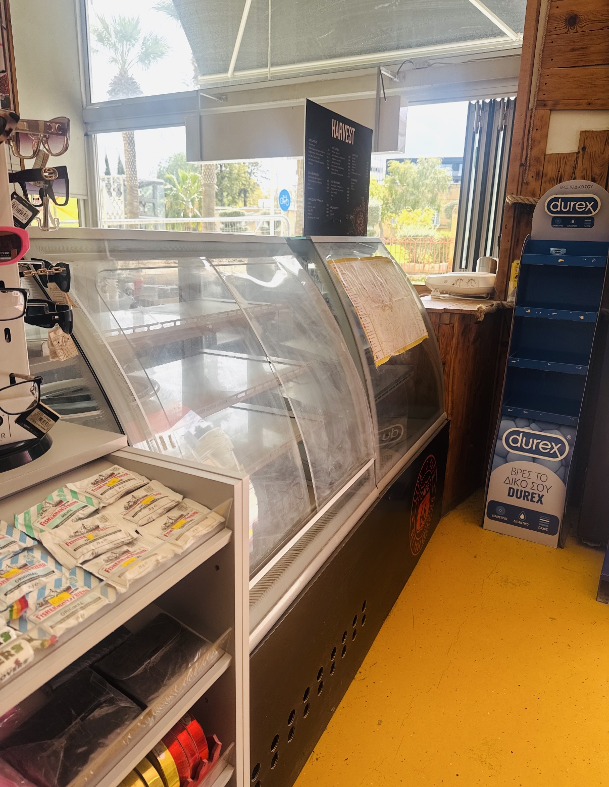 FOR SALE–MINI MARKET-KIOSK-COFFEE SHOP IN PRIME LOCATION NICOSIA CITY CENTER