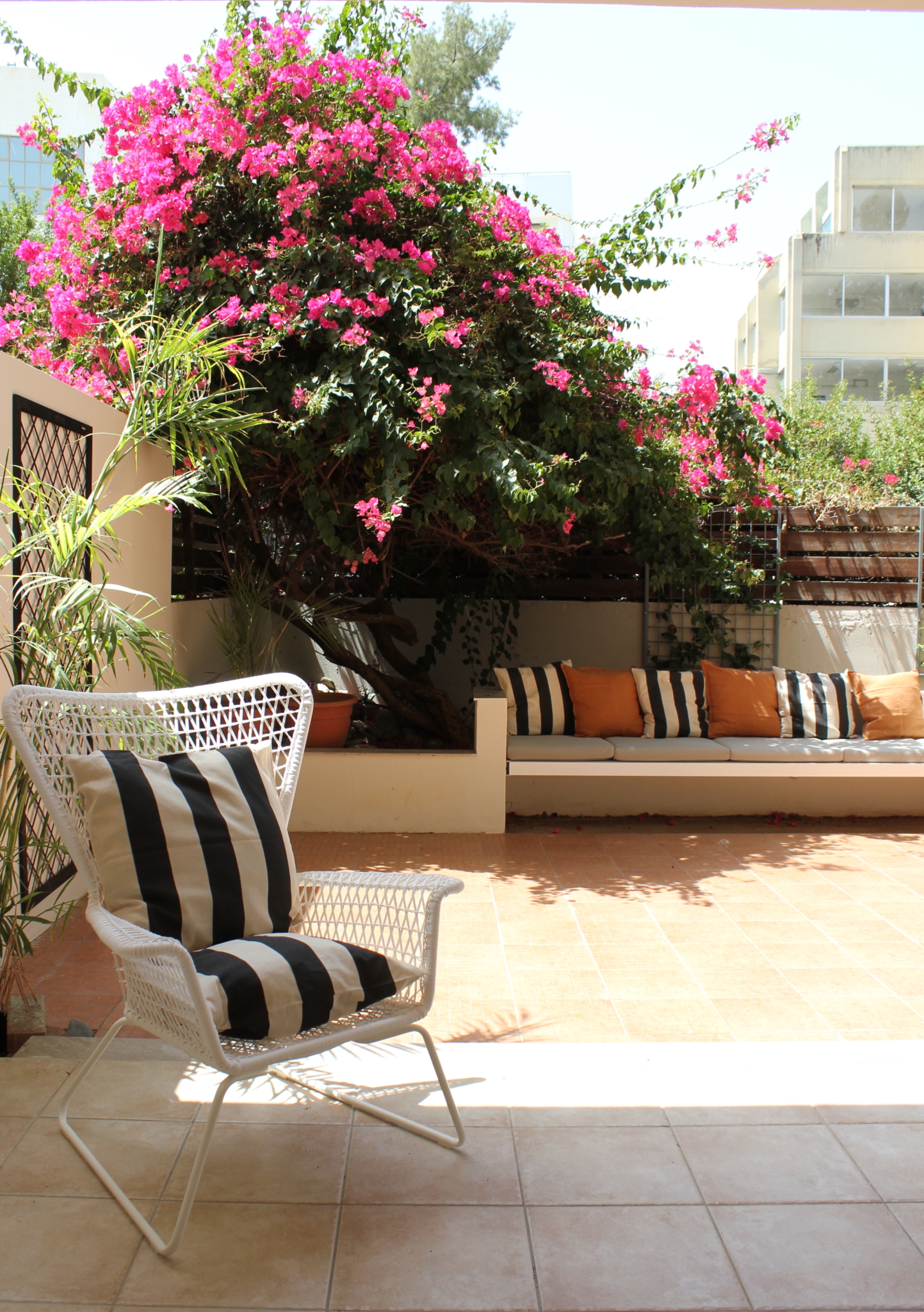 Garden4 Luxury 2-Bedroom Ground Floor Flat for Rent with Private Garden