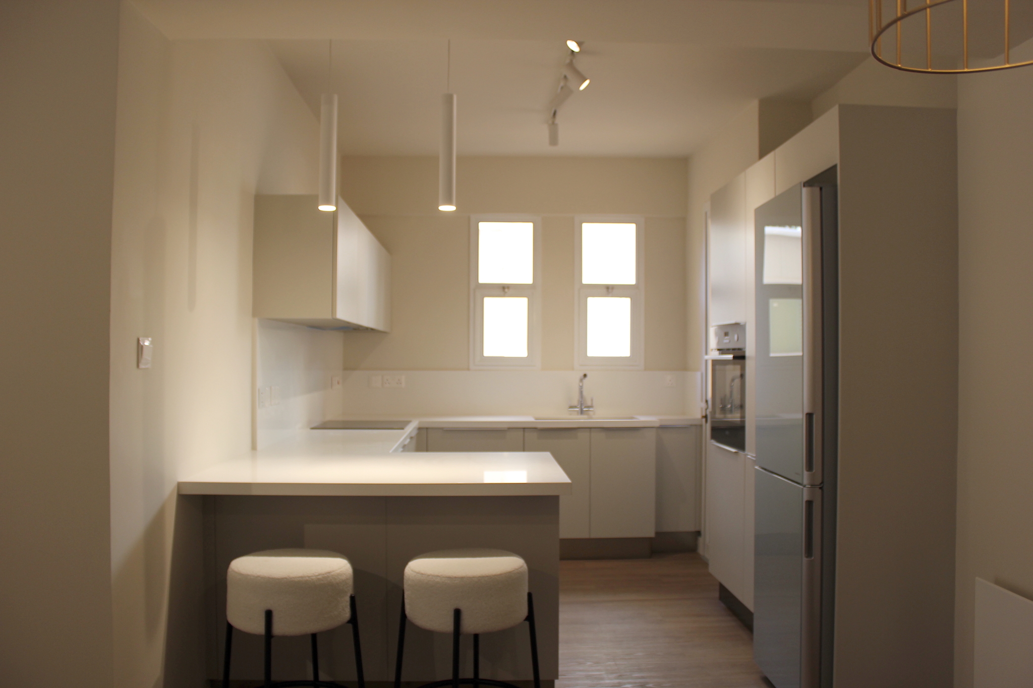 Luxury 2-Bedroom Ground Floor Flat for Rent with Private Garden