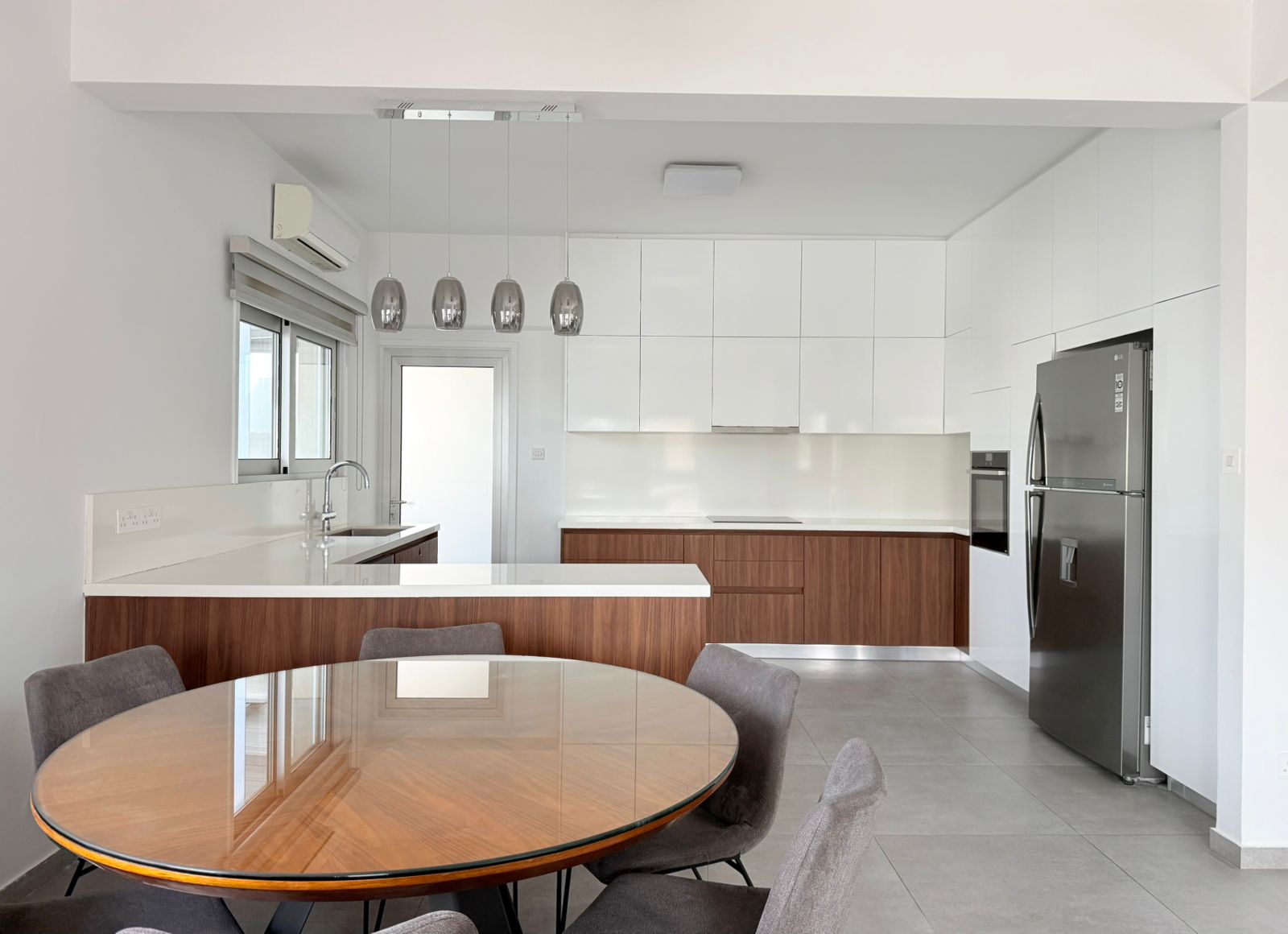 3 Bedroom Big Upper-House for Rent Lakatamia, Nicosia