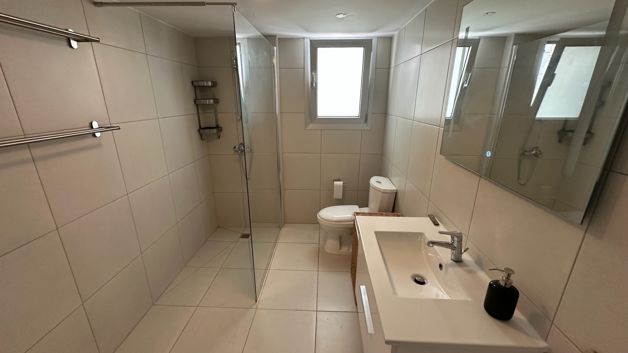 Amazing 3-Bedroom Flat for Rent in Nicosia City Center, Lykavitos