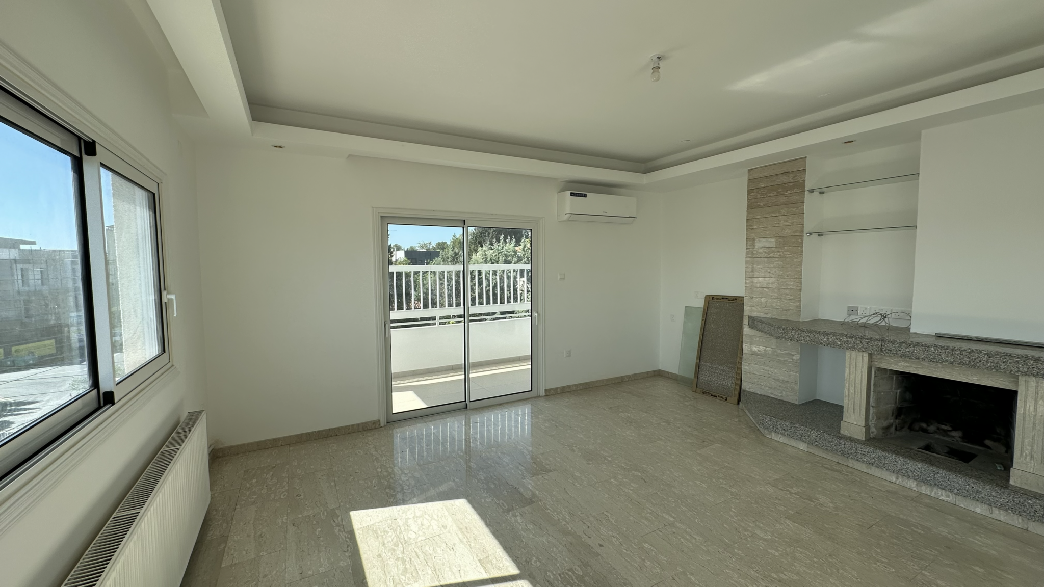 4 Bedroom Whole Floor Apartment In Engomi
