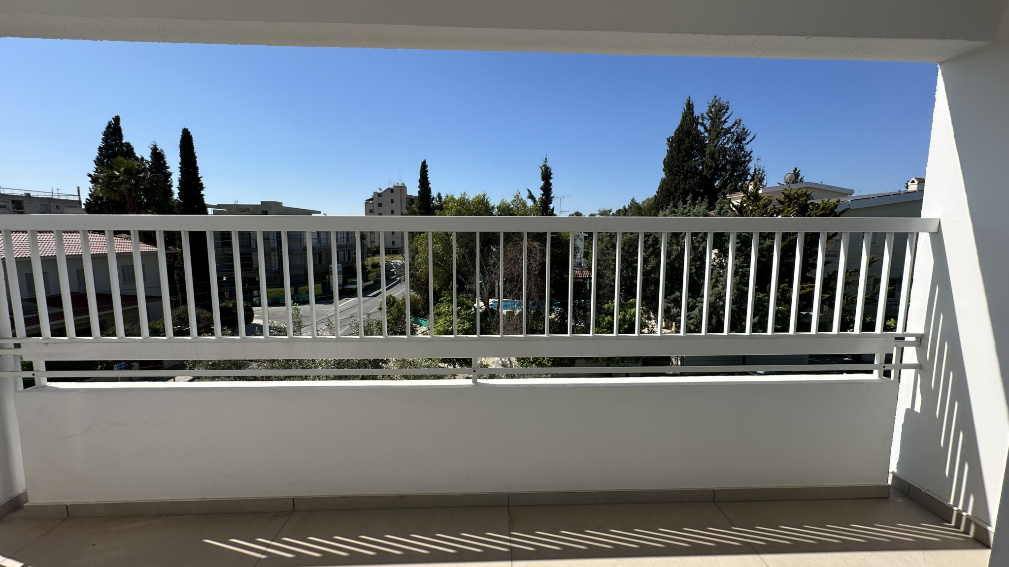 4 Bedroom Whole Floor Apartment In Engomi