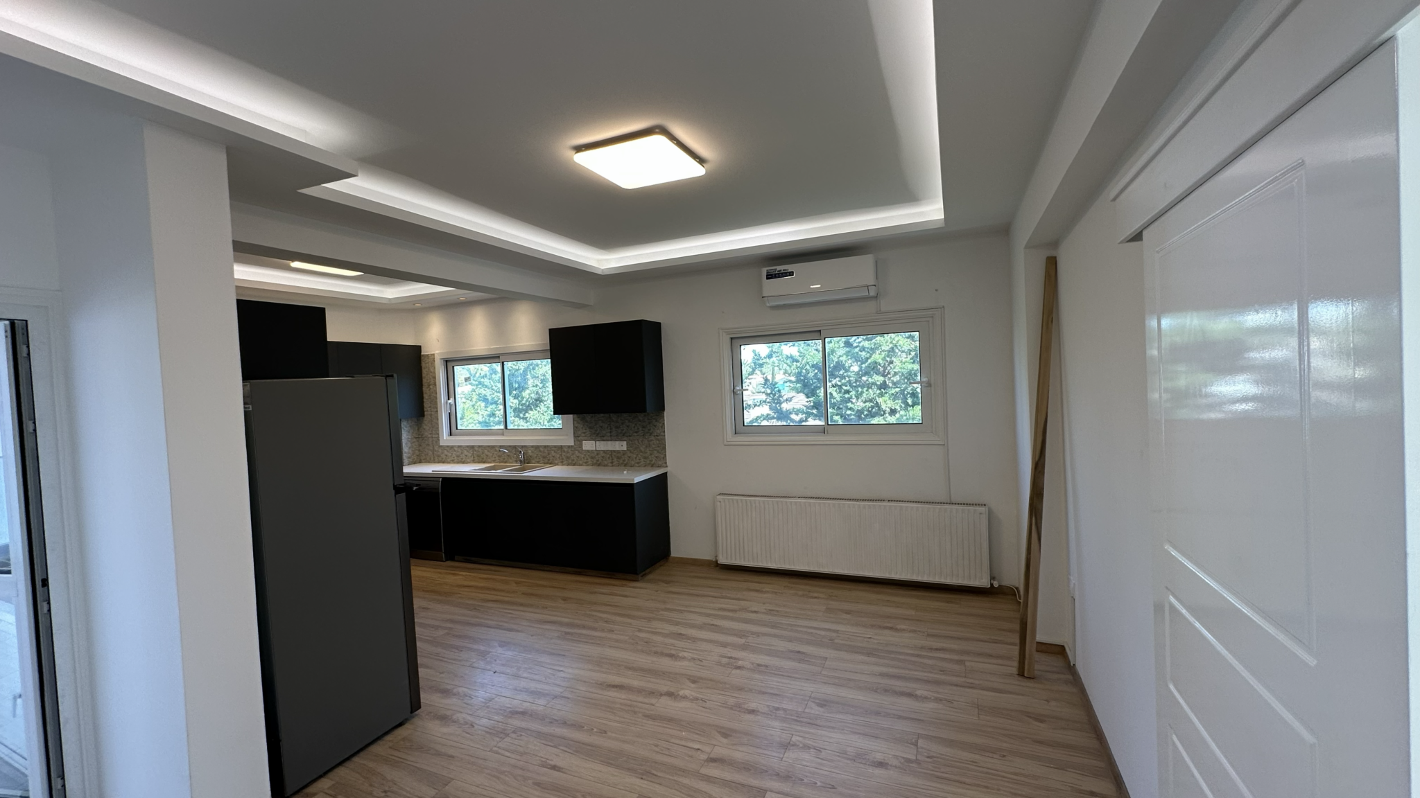 4 Bedroom Whole Floor Apartment In Engomi